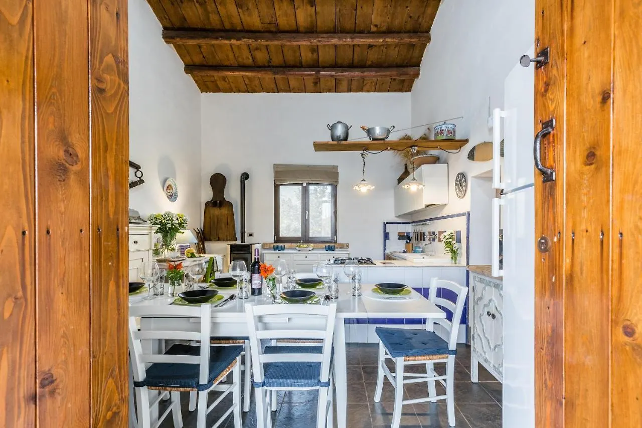 Authentic Sicilian Charm, Pool, Sea View, Wi-Fi & Parking Villa Avola 0*,