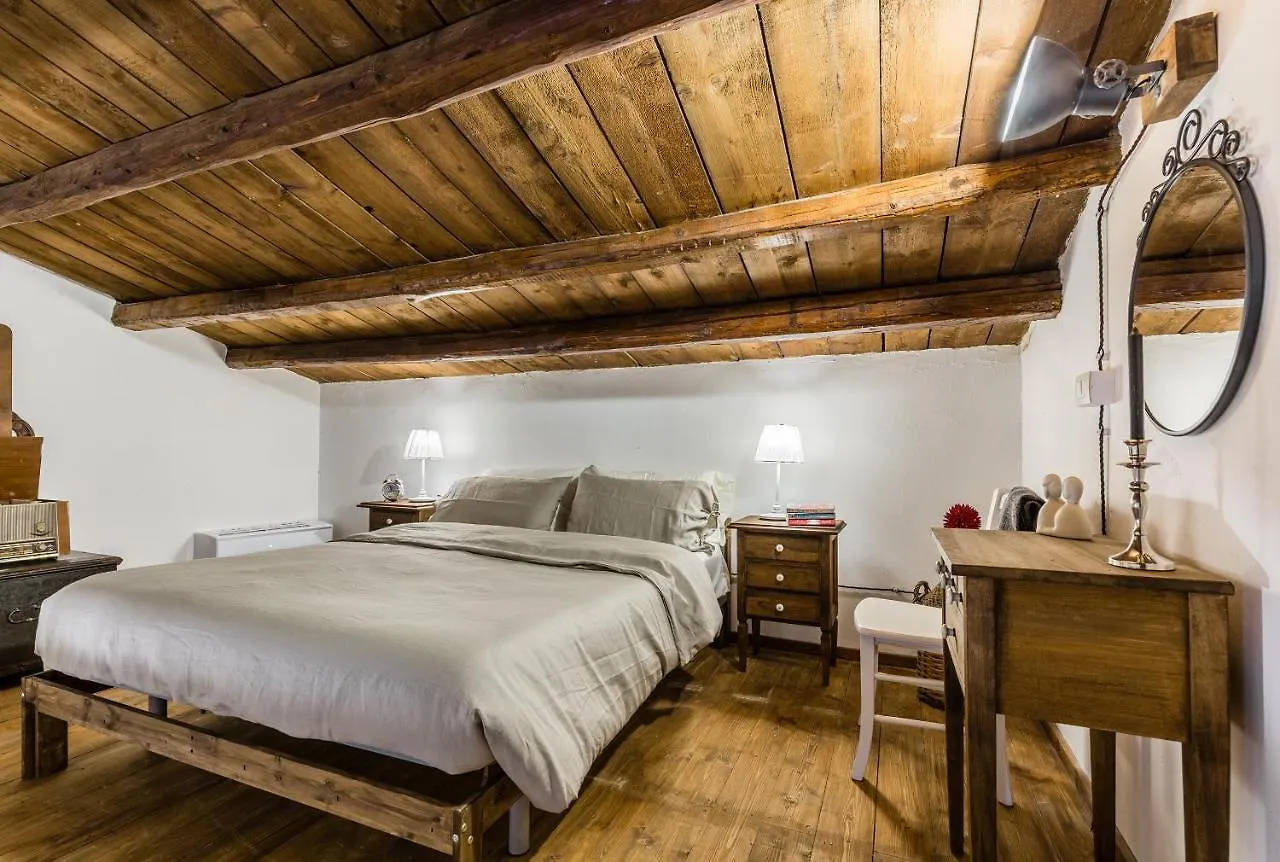 Authentic Sicilian Charm, Pool, Sea View, Wi-Fi & Parking Villa Avola