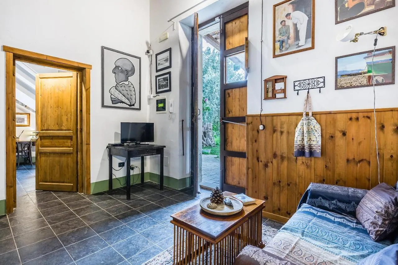 Authentic Sicilian Charm, Pool, Sea View, Wi-Fi & Parking Villa Avola Italy