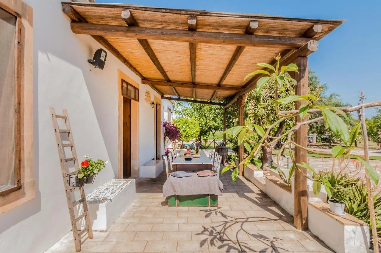 Authentic Sicilian Charm, Pool, Sea View, Wi-Fi & Parking Villa Avola Italy